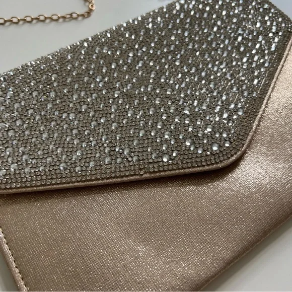 🆕 David’s Bridal Crystal Flap Envelope Clutch - Picture 2 of 7